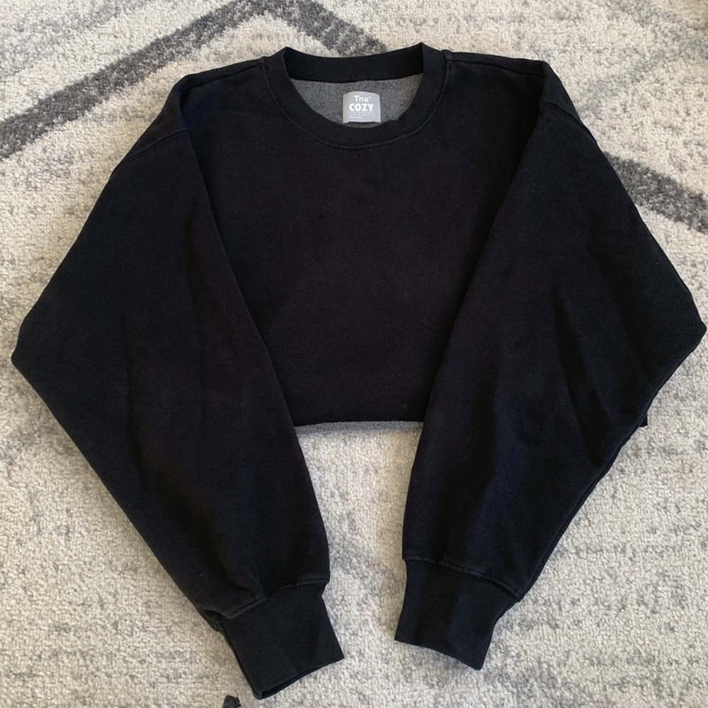 Aritzia TNA Cozy fleece cropped